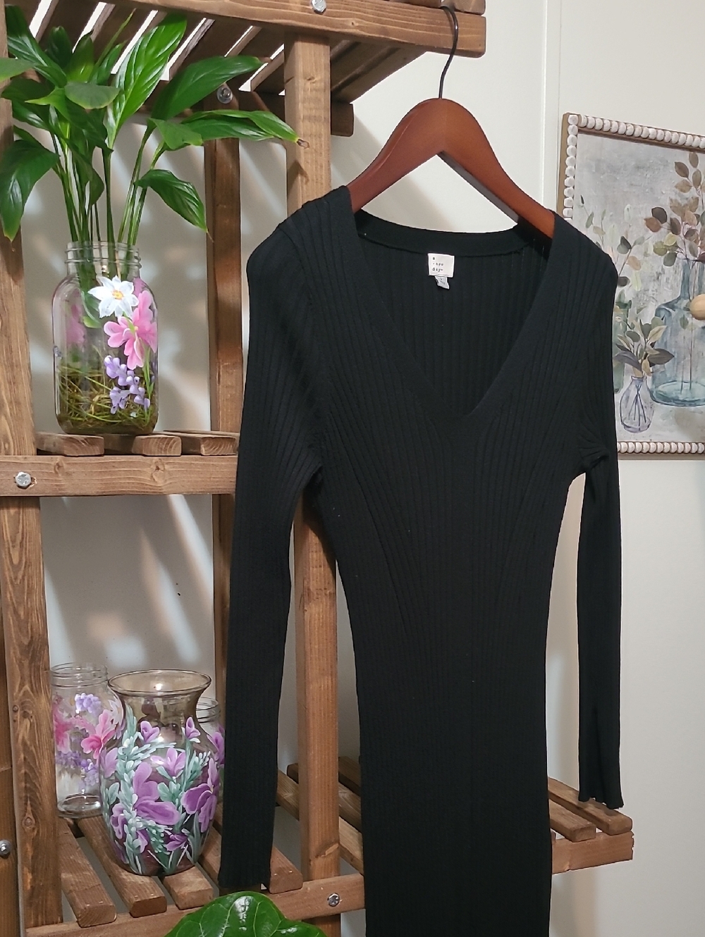 Black V-neck Ribbed Sweater Dress - Picture 9 of 9